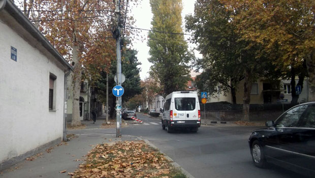 Земунци у Новоградској још чекају санацију и живе у напуклим кућама